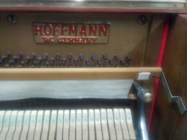 W. Hoffman 霍夫曼二手中古鋼琴調音