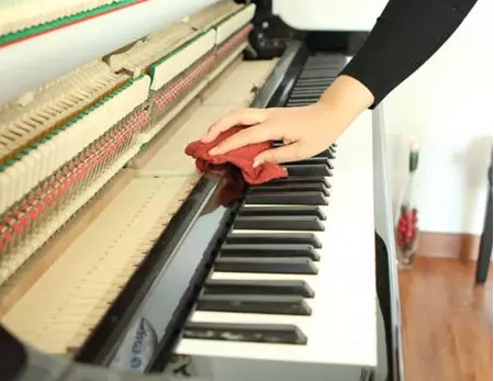 鋼琴鍵盤清潔